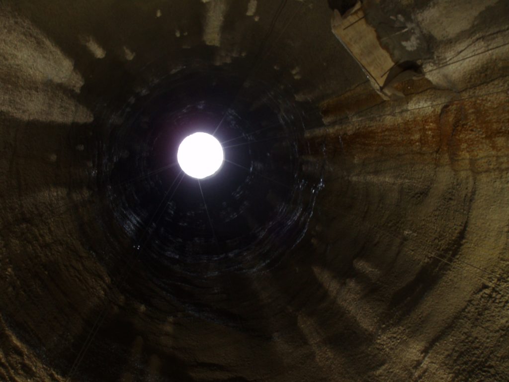 Chimenea, Equilibrio, Túnel