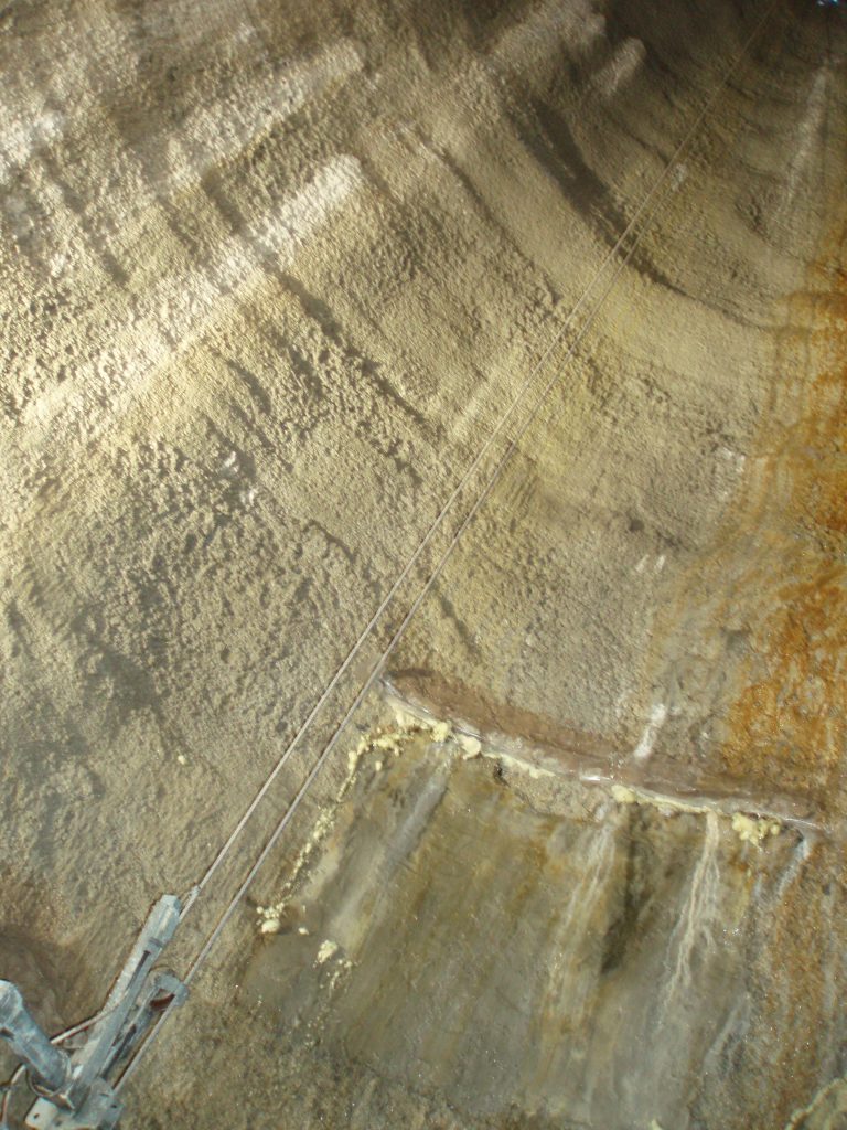 Chimenea, Equilibrio, Túnel